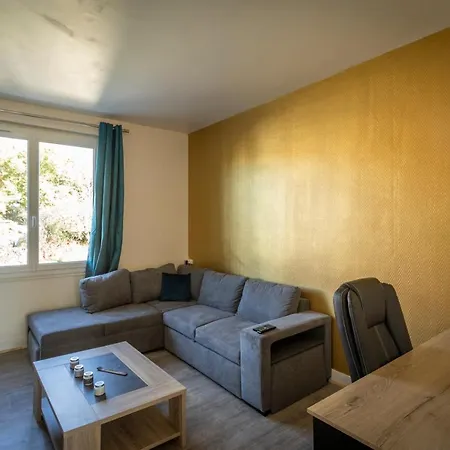 Charite Haut Logement Entier Avec Jardin, Au Pied D'angouleme
