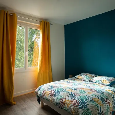 Charite Haut Logement Entier Avec Jardin, Au Pied D'angouleme בית נופש *