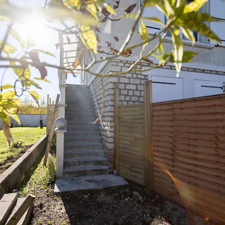Charite Haut Logement Entier Avec Jardin, Au Pied D'angouleme אנגולם