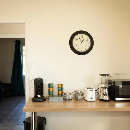 Charite Haut Logement Entier Avec Jardin, Au Pied D'angouleme בית נופש *